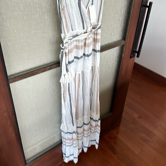 L*SPACE El Camino Stripe Clara Dress size Medium - Picture 6 of 9